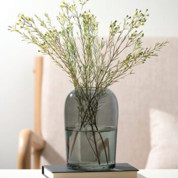 Smoked glass vase, suitable for modern home décor, minimalist vase, suitable for shelves and tabletops, can be used as a table setting.